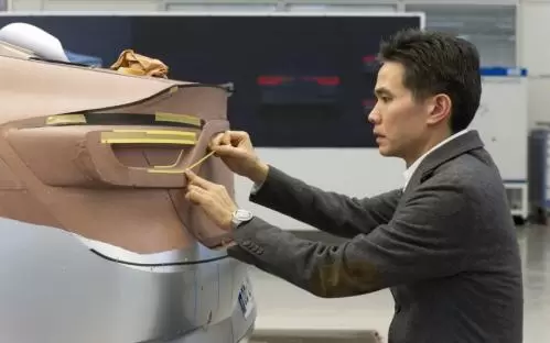 Wyższa Szkoła Techniczna w Katowicach zachęca do wzięcia udziału w warsztatach z Anthonym Lo, mistrzem car designu 