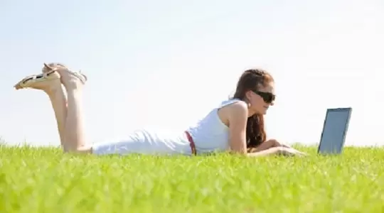 Groźny e-NAŁÓG u młodzieży 